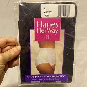 NWT 1991 Vintage Hanes Her Way Panties /Size XL-size chart in pics “ dead stock”